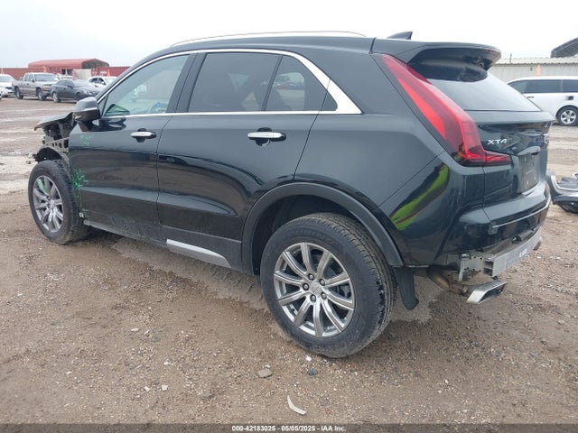 2023 CADILLAC XT4 1GYFZCR48PF142752 Photo 2