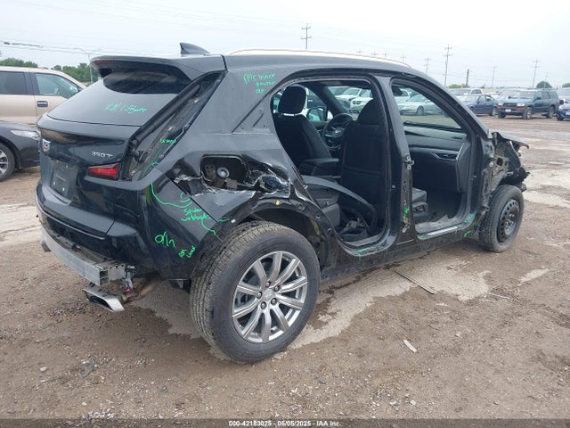 2023 CADILLAC XT4 1GYFZCR48PF142752 Photo 3