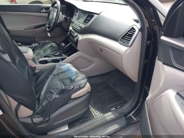 KM8J33A27GU181240 Hyundai Tucson Sport