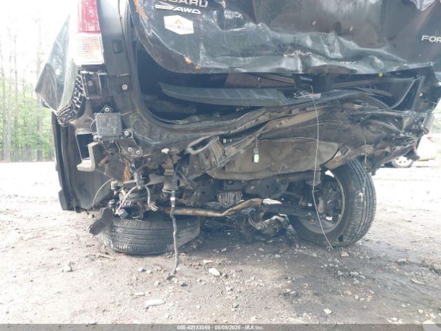 JF2SKAUC6KH439996 Subaru Forester Limited