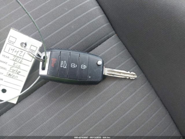KNAFX4A67G5550953 KIA FORTE LX