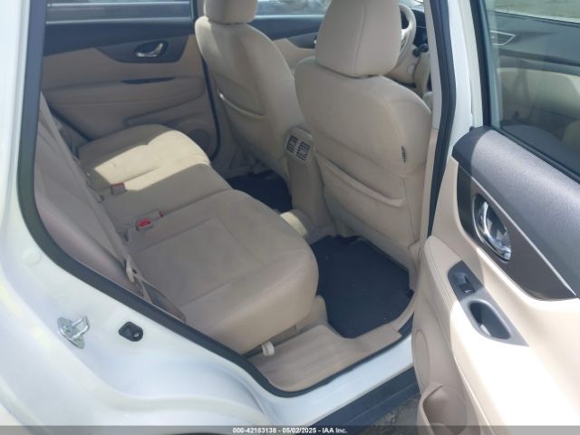 5N1AT2ML9FC801895 Nissan ROGUE SV
