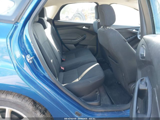 1FADP3K25JL309837 Ford FOCUS SE