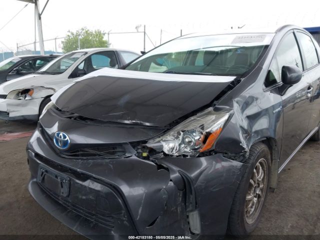 JTDZN3EU3HJ058034 Toyota Prius V Four