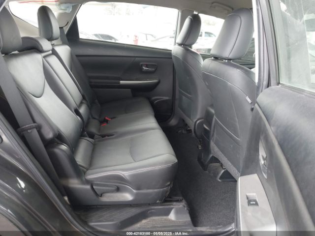 JTDZN3EU3HJ058034 Toyota Prius V Four