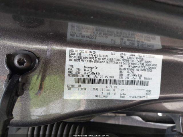 1FADP3K2XEL326882 Ford FOCUS SE