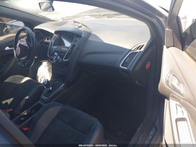 2016 FORD FOCUS RS WF0DP3TH3G4115739 Photo 4