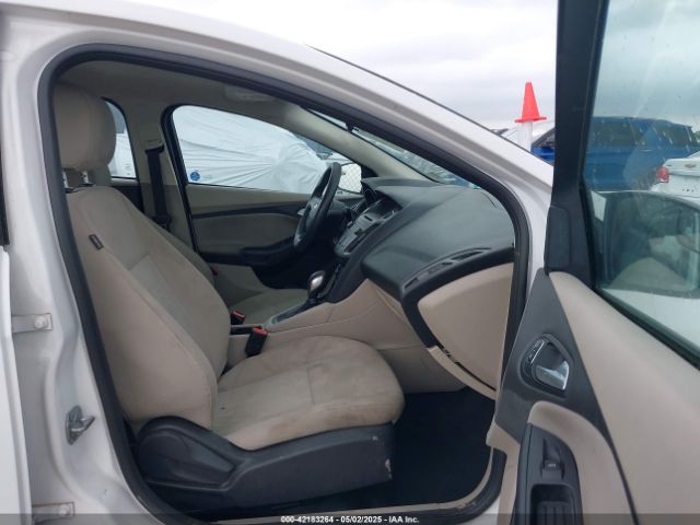 1FADP3K27HL225478 Ford FOCUS SE