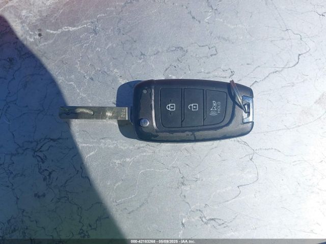 KMHRC8A36LU024785 Hyundai Venue Sel