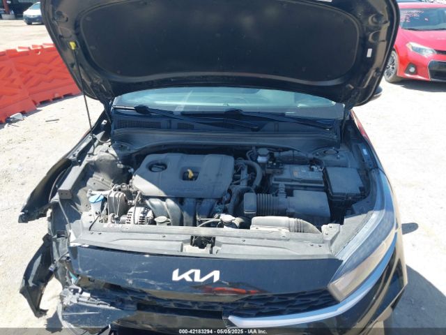 3KPF24AD1PE527981 KIA Forte Lxs