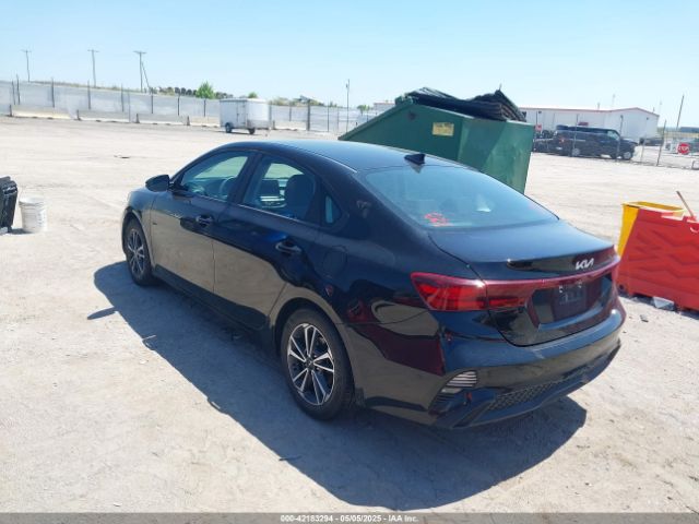 3KPF24AD1PE527981 KIA Forte Lxs