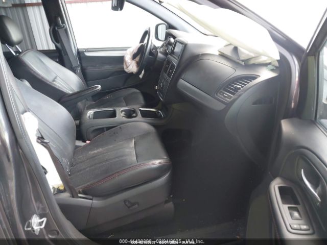 2C4RDGEG4JR344318 Dodge Grand Caravan Gt