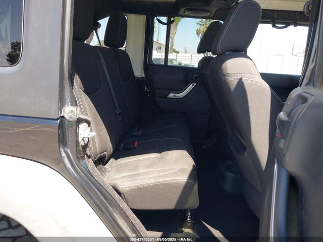 1C4BJWFG0EL246503 Jeep Wrangler Unlimited Rubicon