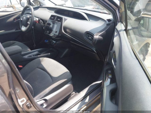 JTDKBRFU7H3570136 Toyota Prius Two