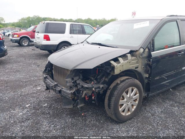 2C4RC1BG6ER208900 Chrysler Town and Country