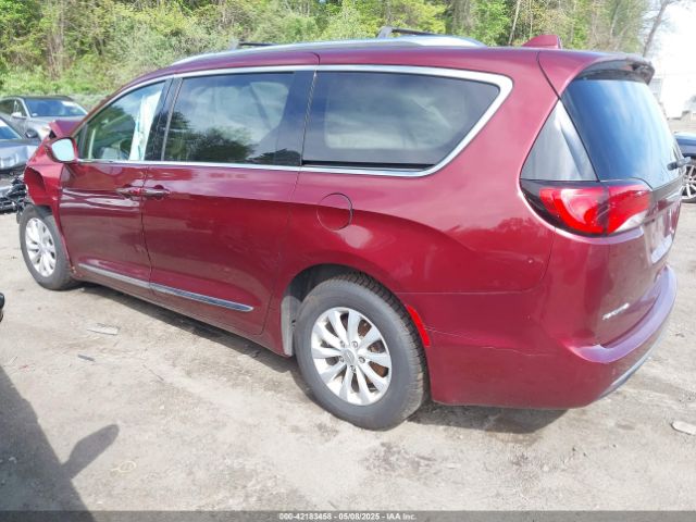2019 CHRYSLER PACIFICA 2C4RC1BG4KR596866 Photo 2