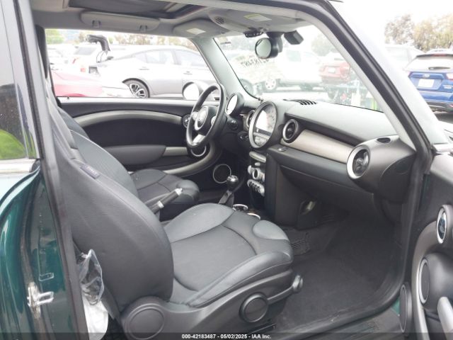 2009 MINI COOPER S WMWMF735X9TT94065 Photo 4