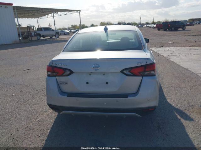 3N1CN8EV0ML815652 Nissan Versa Sv Xtronic Cvt
