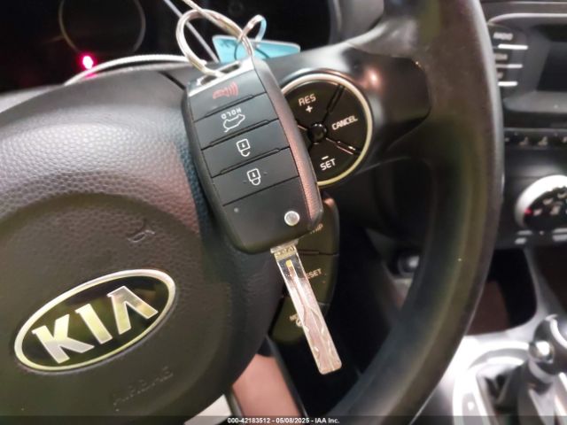 KNDJN2A20E7733990 KIA Soul
