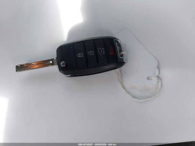KNDJN2A25F7175684 KIA Soul