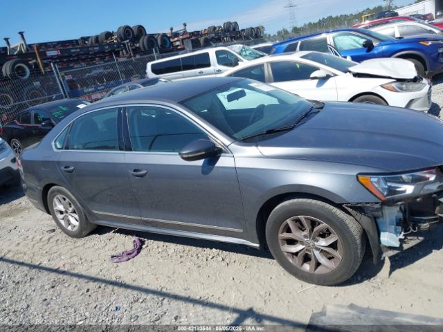 1VWAT7A35HC060649 Volkswagen Passat 1.8t S