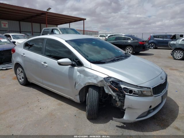 3KPFK4A7XJE267727 KIA FORTE LX