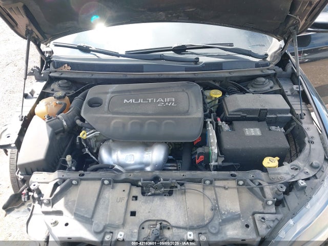 1C3CCCAB1FN622466 Chrysler 200 Limited