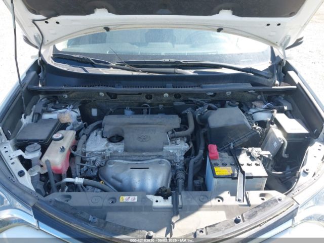 JTMWFREV3JD130995 Toyota Rav4 Xle