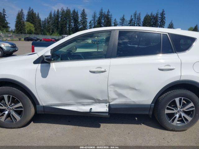 JTMWFREV3JD130995 Toyota Rav4 Xle
