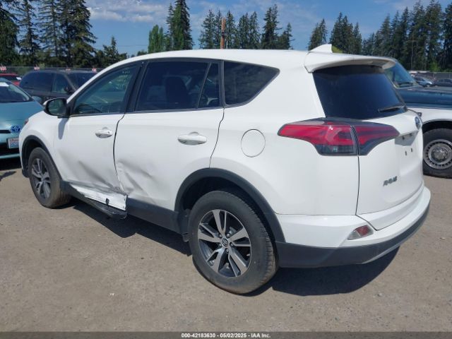JTMWFREV3JD130995 Toyota Rav4 Xle