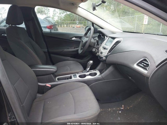 1G1BC5SM8H7235853 Chevrolet Cruze Ls Auto