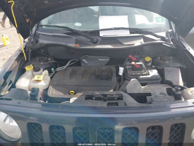 1C4NJPBB4GD569821 Jeep Patriot Sport