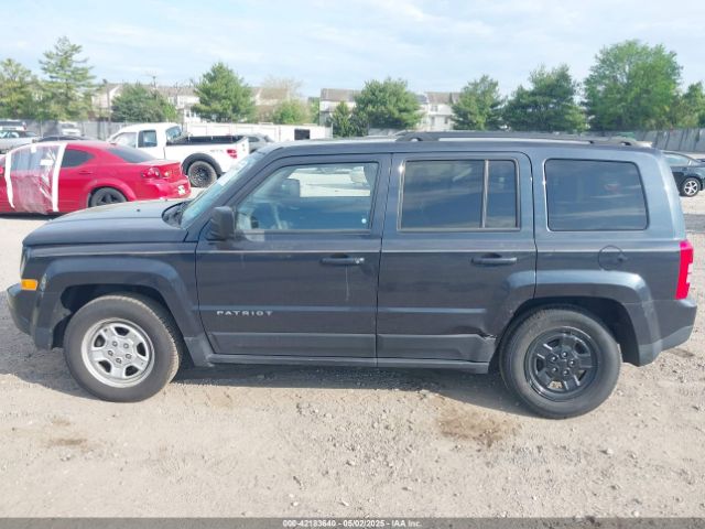 1C4NJPBB4GD569821 Jeep Patriot Sport