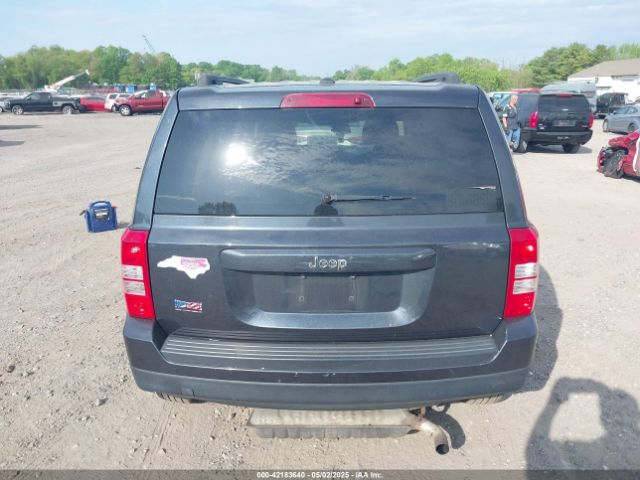1C4NJPBB4GD569821 Jeep Patriot Sport
