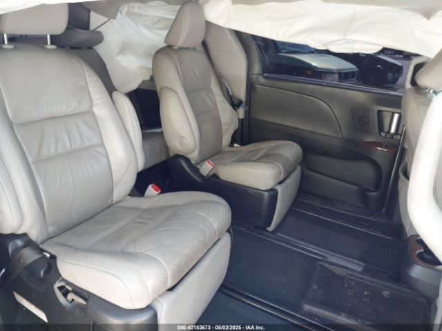 5TDYK3DC5FS594514 Toyota Sienna Limited Premium 7 Passenger