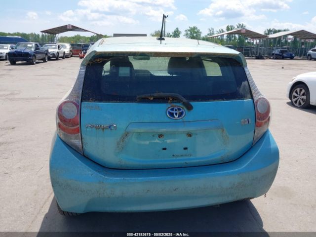 JTDKDTB30E1077183 Toyota Prius C Three