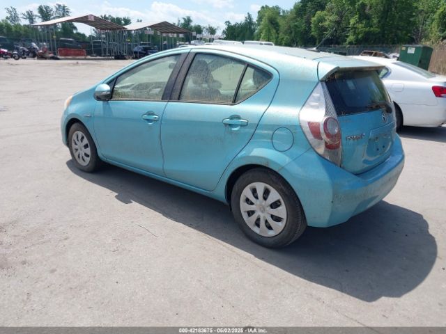 JTDKDTB30E1077183 Toyota Prius C Three