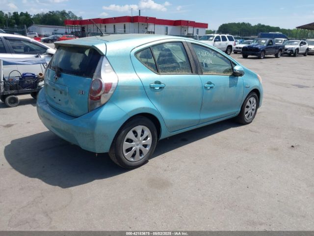 JTDKDTB30E1077183 Toyota Prius C Three