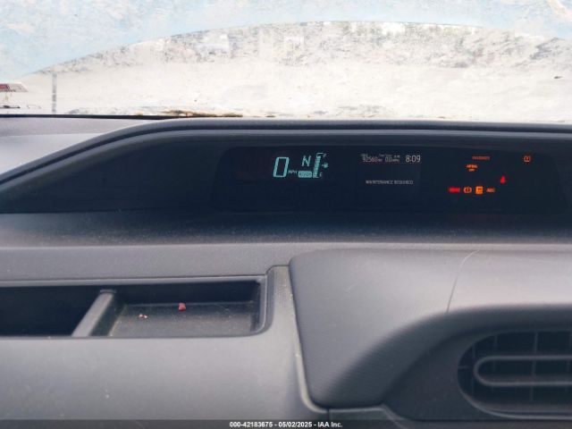JTDKDTB30E1077183 Toyota Prius C Three