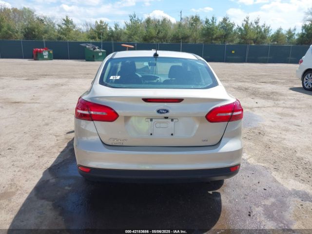 1FADP3F29HL229459 Ford FOCUS SE