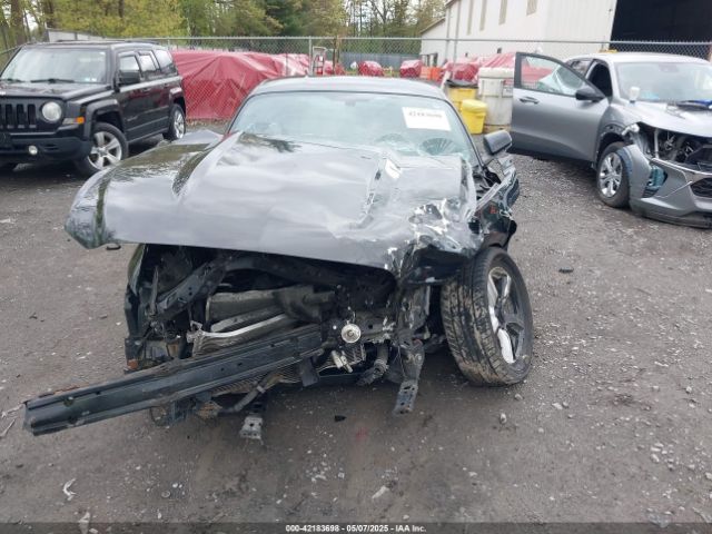 1FA6P8AM3H5322125 Ford Mustang V6