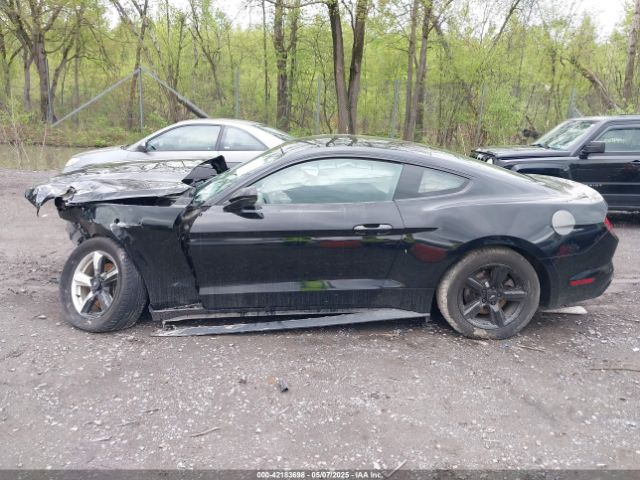 1FA6P8AM3H5322125 Ford Mustang V6
