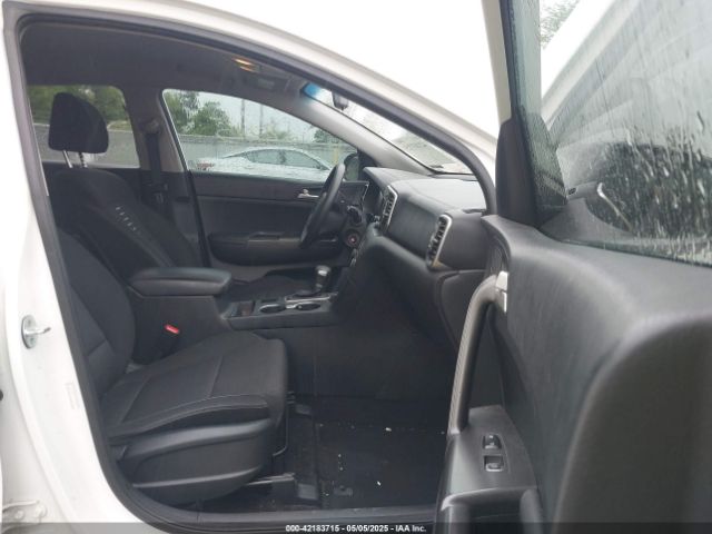 KNDPM3AC3J7452823 KIA Sportage Lx
