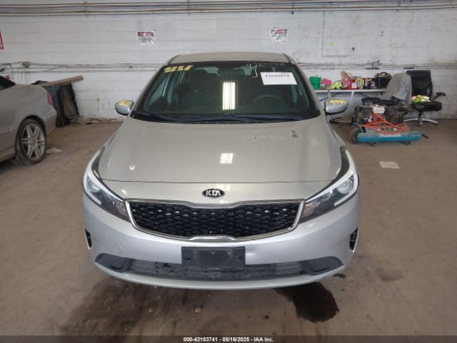 3KPFL4A78JE257324 KIA FORTE LX
