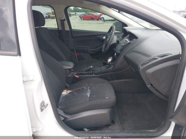 1FADP3F2XHL291050 Ford FOCUS SE
