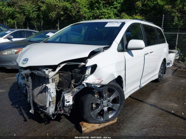 2015 TOYOTA SIENNA 5TDXK3DC0FS657546 Photo 1