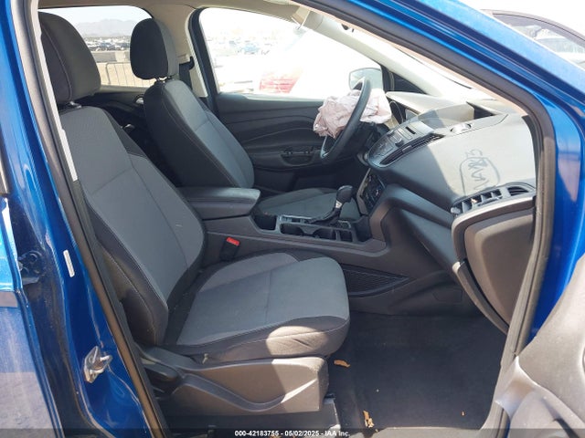 1FMCU0GD4HUA39250 Ford ESCAPE SE