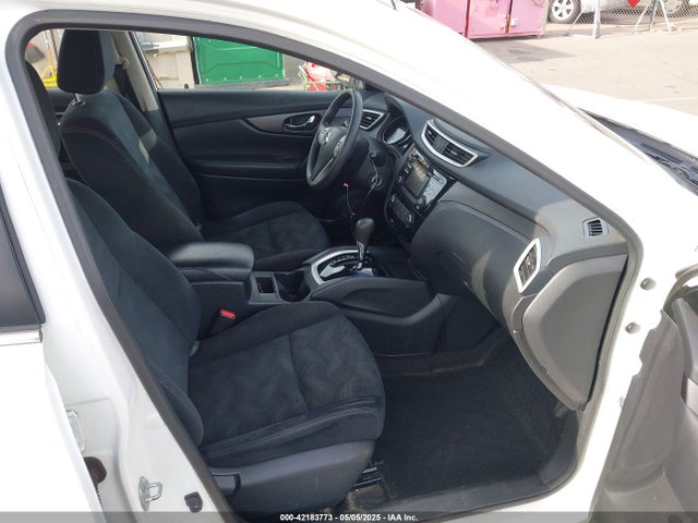 JN8AT2MTXGW018187 Nissan 2016