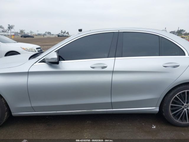 W1KWF8DB7MR647862 Mercedes-Benz C 300 Sedan