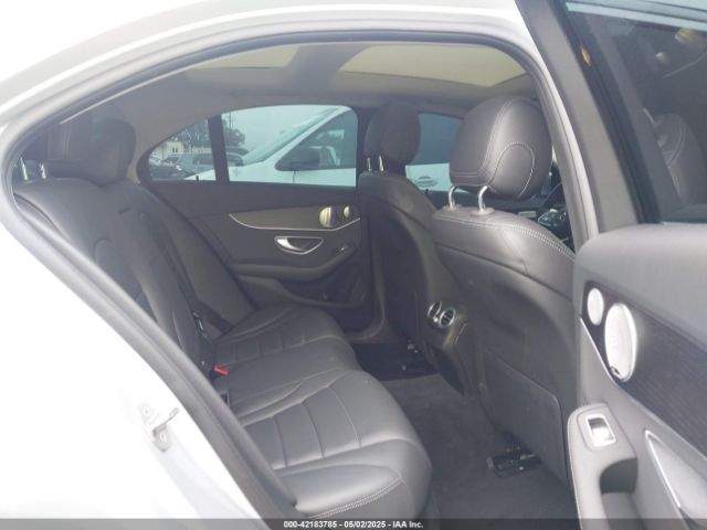 W1KWF8DB7MR647862 Mercedes-Benz C 300 Sedan